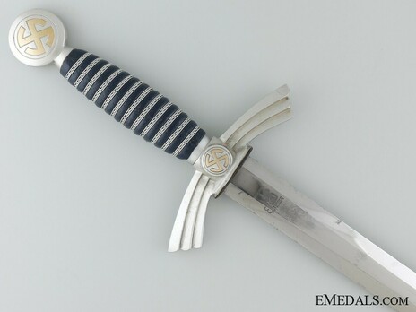 Luftwaffe Carl Eickhorn-made 1st pattern Dagger Reverse Grip Detail