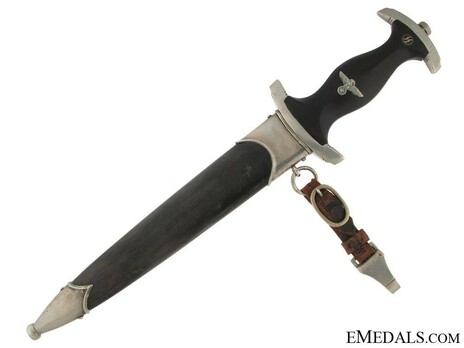 Allgemeine SS M33 Personalised Service Dagger (by Klittermann & Moog; numbered & named) Obverse in Scabbard