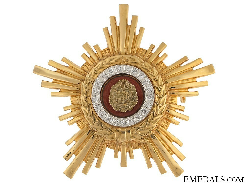 Ii class breast star ten pointed gold diamonds