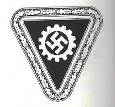DAF 2nd Pattern Frauenamt Kreis-Walterin Lapel Badge Obverse
