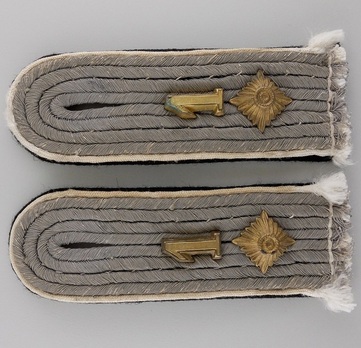 Waffen-SS Infantry Obersturmführer Shoulder Boards Obverse