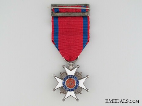 Order of Ernst August, II Class Knight's Cross Reverse