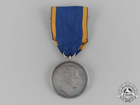 Civil Merit Medal, Type I, in Silver Obverse
