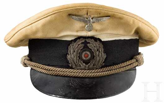 Kriegsmarine White Administrative Officials Visor Cap Front