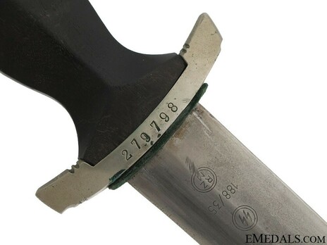 Allgemeine SS 1933 Honour Dagger (by Unknown Maker 188; numbered) Reverse Crossguard Detail