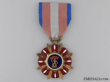 Order of the Builders of the People's Poland, Gold Medal (1952-1992) Obverse