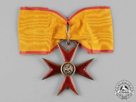 Order of the Griffin, Civil Division, Commander Cross Obverse