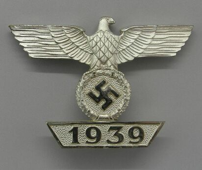 Clasp to the Iron Cross I Class, Type II, by H. Wernstein (L/17) Obverse