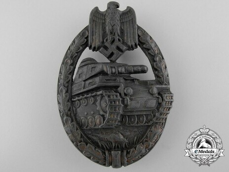 Panzer Assault Badge, in Bronze, by C. E. Juncker (hollow) Obverse