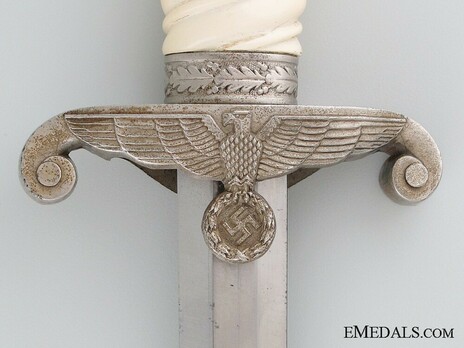 German Army Unmarked White Grip Officer’s Dagger Obverse Crossguard Detail