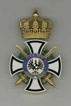 Royal House Order of Hohenzollern, Military Division, Grand Commander (in gold) Obverse