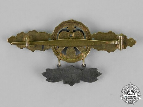 Short-Range Day Fighter Clasp, in Gold (with star pendant) Reverse