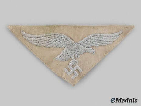 Afrikakorps Luftwaffe Breast Eagle (triangle version) Obverse