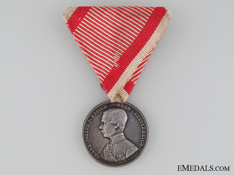 Type V, II Class Silver Medal (with left facing profile) Obverse