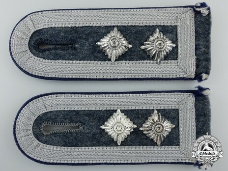 Luftwaffe Medical Oberfeldwebel Shoulder Boards Obverse