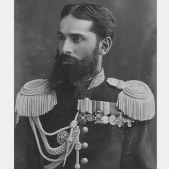 An unknown russian officer wears the Serbian Order of the Cross of Takovo