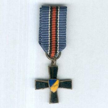 Miniature 12th Division Commemorative Cross Obverse