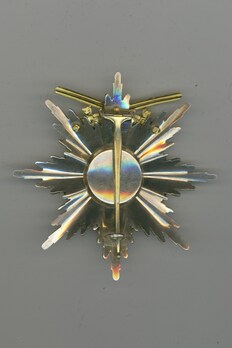 Royal House Order of Hohenzollern, Military Division, Grand Commander Breast Star (swords on ring) Reverse