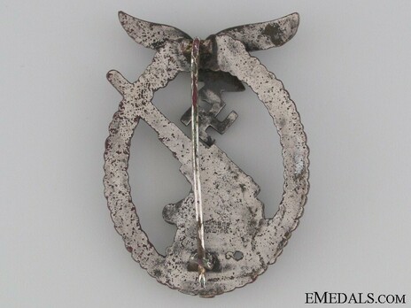 Luftwaffe Flak Badge, by G. Brehmer (in tombac) Reverse