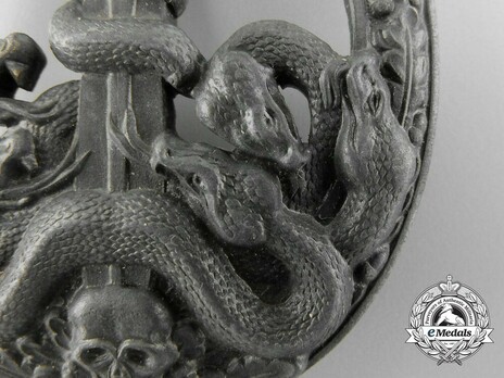 Anti-Partisan Badge, in Bronze (by Steinhauer & Lück) Detail