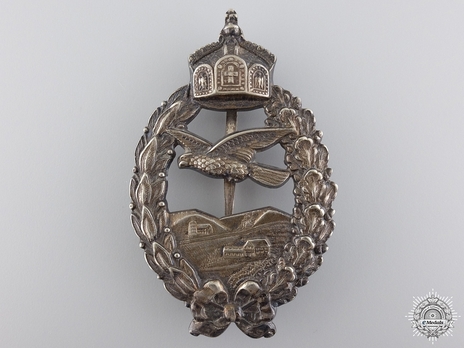 Fliers Commemorative Badge, by P. Meybauer (in silvered brass, marked) Obverse