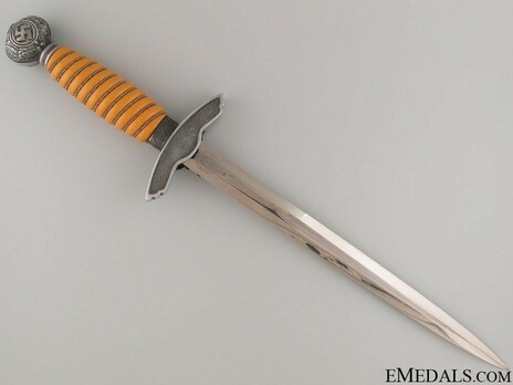 Luftwaffe Paul Weyersberg-made 2nd pattern Dagger Reverse