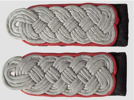 Waffen-SS Artillery Sturmbannführer Shoulder Boards Obverse