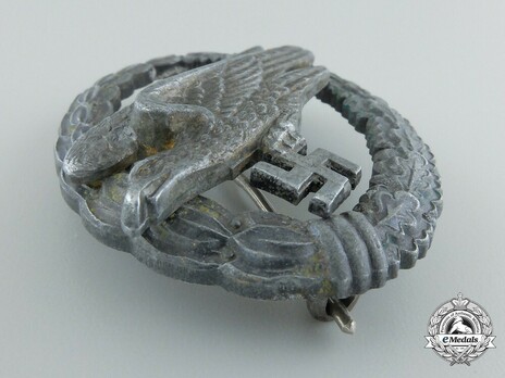 Luftwaffe Paratrooper Badge, by Berg & Nolte (in zinc) Obverse