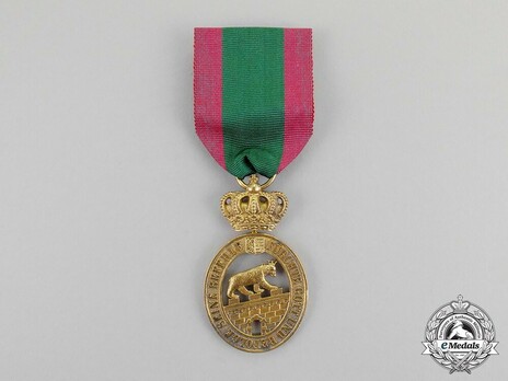 Order of Albert the Bear, I Class Knight (with crown, in silver gilt) Obverse