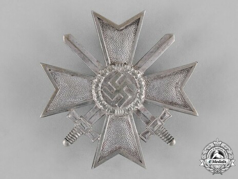 War Merit Cross I Class with Swords, by Deschler (1) Obverse