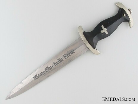 Allgemeine SS M33 RZM Marked Service Dagger (by Unknown Maker 285) Obverse