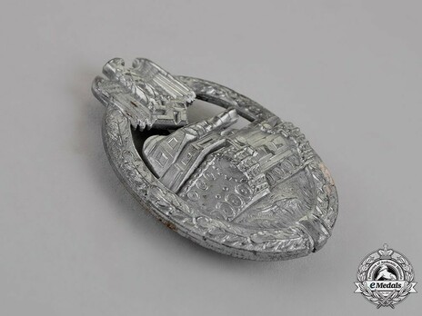 Panzer Assault Badge, in Silver, by H. Aurich Obverse