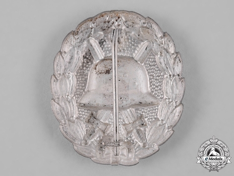 Wound Badge, in Silver (in iron) Reverse