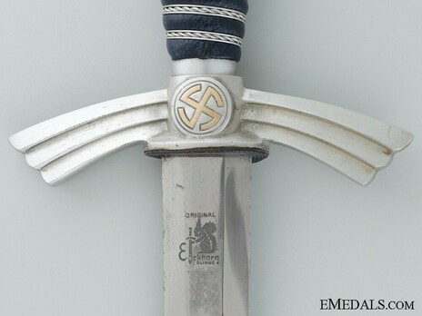 Luftwaffe Carl Eickhorn-made 1st pattern Dagger Reverse Crossguard Detail