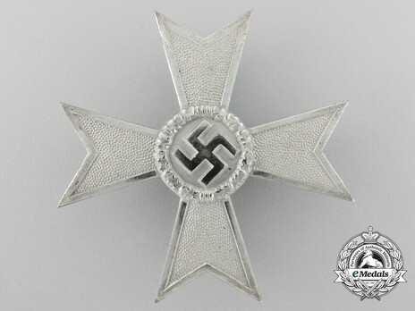 War Merit Cross I Class without Swords, by Steinhauer & Lück (tombac) Obverse