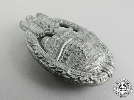 Panzer Assault Badge, in Silver, by E. F. Wiedmann (in zinc) Obverse