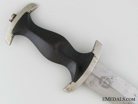 Allgemeine SS M33 Personalised Service Dagger (by Gottlieb Hammesfahr; numbered & named) Reverse Grip Detail