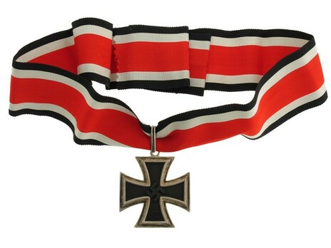 Knight's Cross of the Iron Cross, by C. E. Juncker (upright 2) Obverse