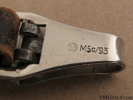 Allgemeine SS M33 Early Pre-RZM Mark Service Dagger (by Gottlieb Hammesfahr) Clip Detail