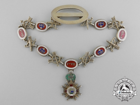 Collar Miniature Obverse