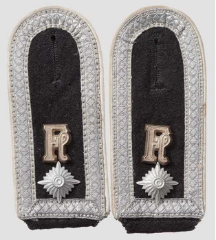 Waffen-SS Infantry Oberscharführer Shoulder Boards Obverse