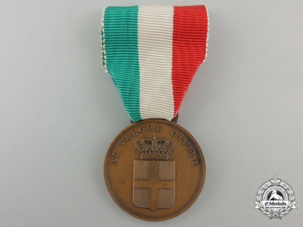 An italian medal 55d1dae97a59e2