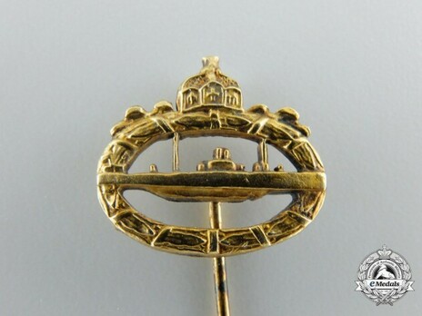 Miniature Submarine War Pin Obverse