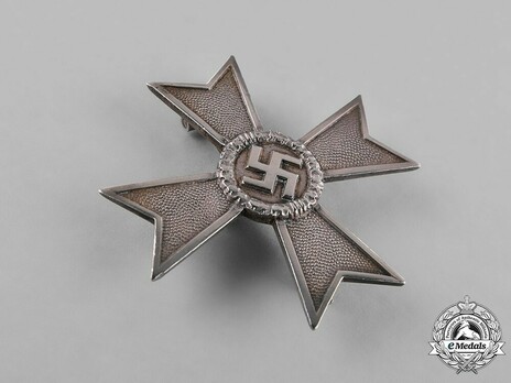 War Merit Cross I Class without Swords, by K. Gschiermeister (50) Obverse