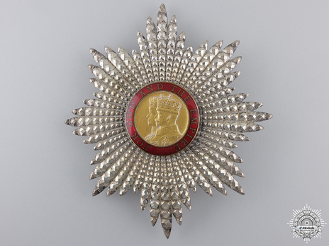 Grand Cross Breast Star (1938-) Obverse