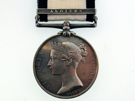 Silver Medal (with "ALGIERS" clasp) Obverse