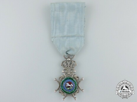 Royal Guelphic Order, IV Class Cross (EAR version) Obverse