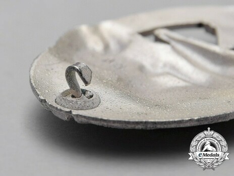 Panzer Assault Badge, in Silver, by Assmann Detail