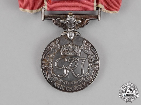 Silver Medal (for civilians, with King George VI "GRI" cypher) (for ladies) Reverse