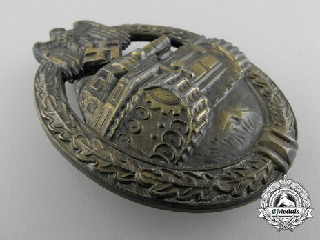 Panzer Assault Badge, in Bronze, by Unknown Maker: Seven Wheels Obverse